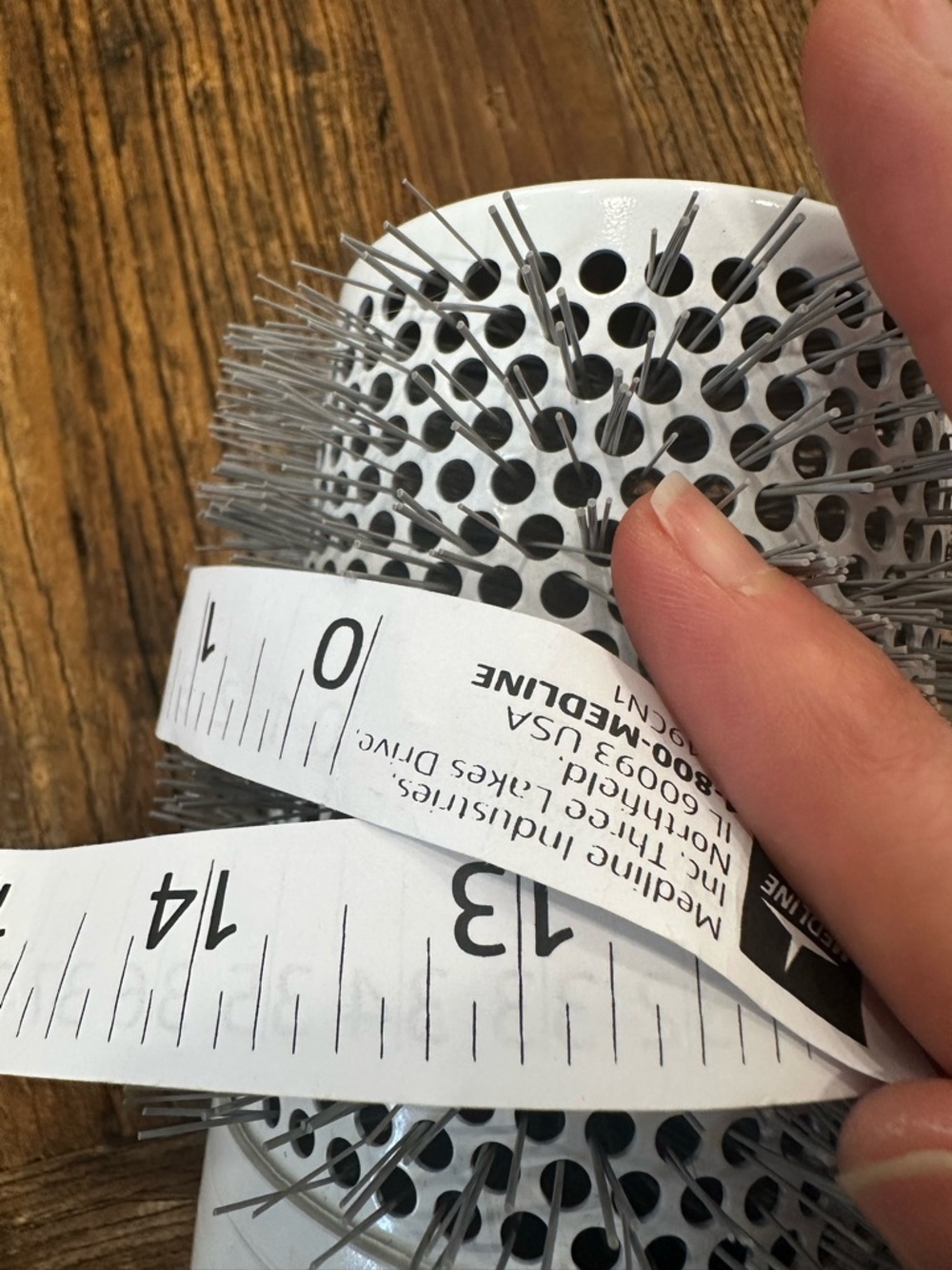 White and Black Vent Round Hair Brush - Picture 5 of 5